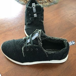 TOMS Del Rey gray sneakers
